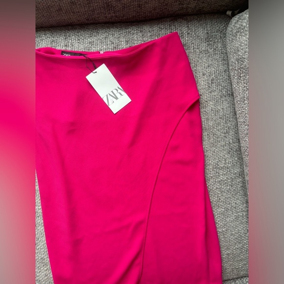 Brand new fushia Zara Midi dress with slit M brand new with tag on ! - Picture 7 of 9